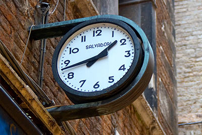 Outside clock